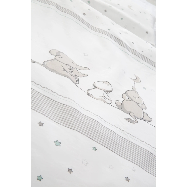 საბავშვო საწოლის თეთრეული 2 ნაწილი. ფერი: თეთრი/ვარსკვლავებით/სპილოებით. Bed linen 2-piece Sternenzauber